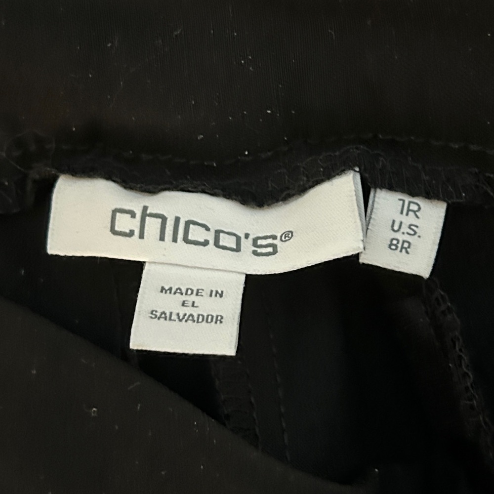 Chico's Black Wide-Leg Pull On Cropped Pants with Button Detail Hem. Chico’s 1 - Picture 7 of 8